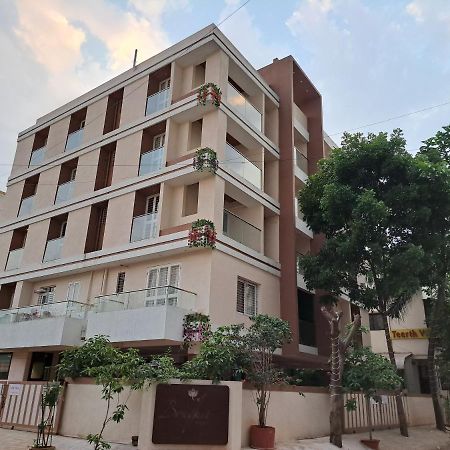 Bouquet Residency Hotel Nashik Exterior foto
