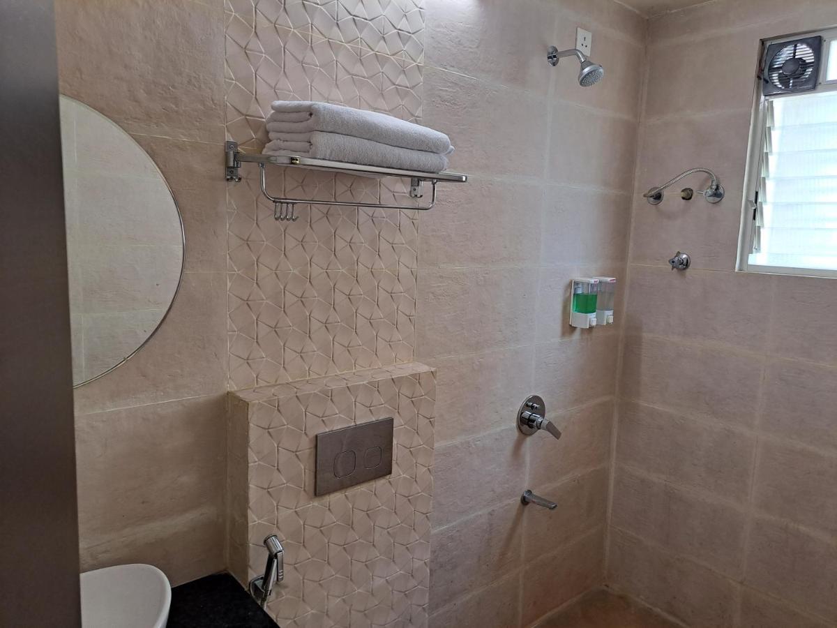 Bouquet Residency Hotel Nashik Exterior foto