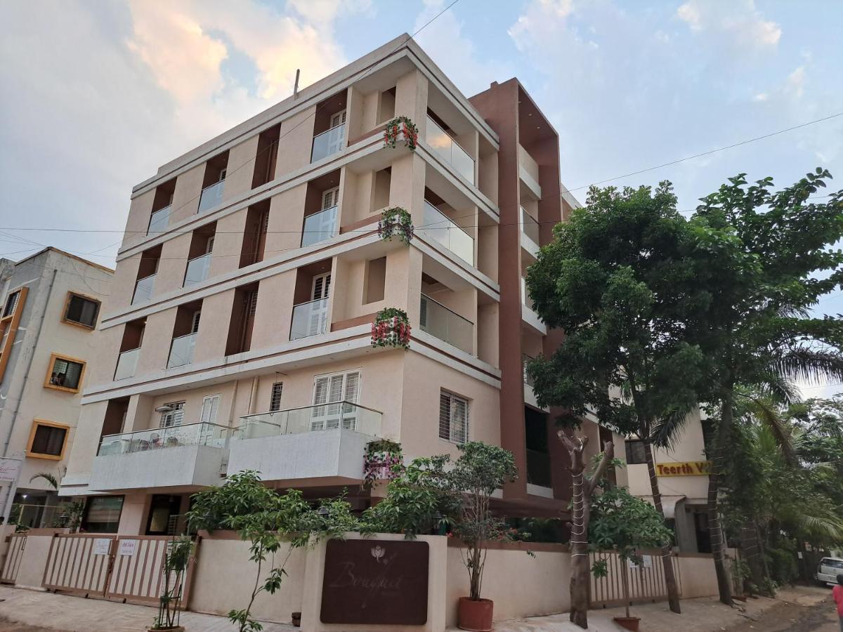 Bouquet Residency Hotel Nashik Exterior foto