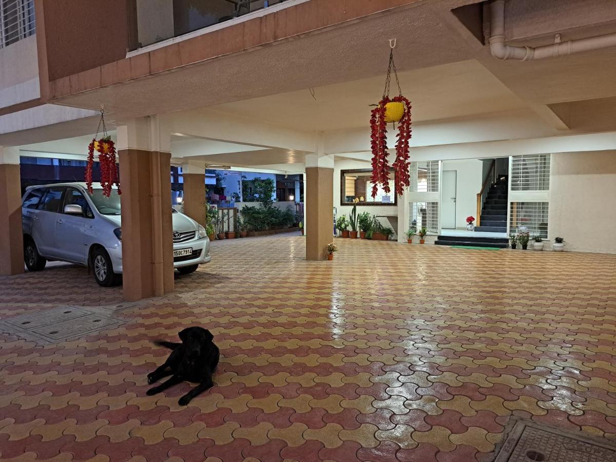 Bouquet Residency Hotel Nashik Exterior foto