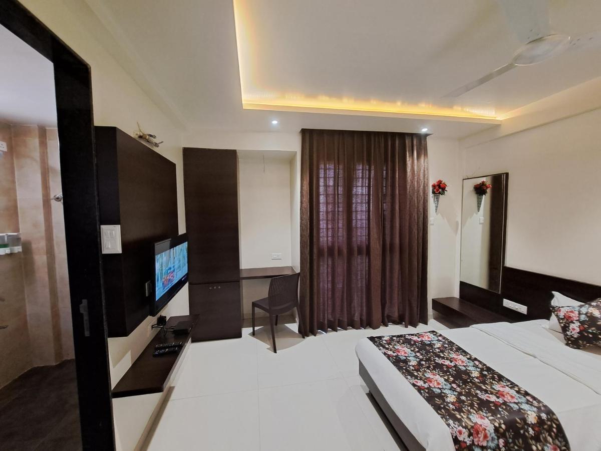 Bouquet Residency Hotel Nashik Exterior foto