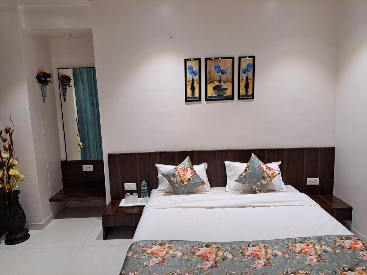 Bouquet Residency Hotel Nashik Exterior foto