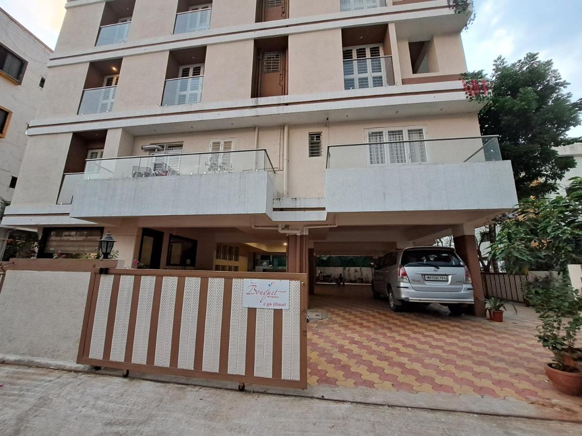 Bouquet Residency Hotel Nashik Exterior foto