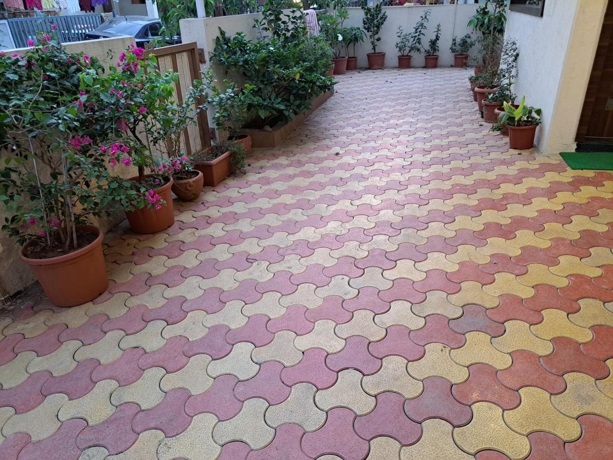 Bouquet Residency Hotel Nashik Exterior foto