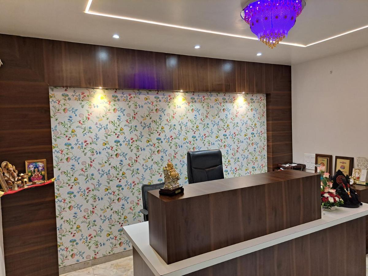 Bouquet Residency Hotel Nashik Exterior foto