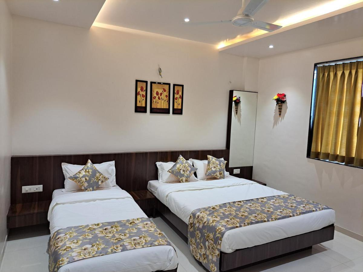 Bouquet Residency Hotel Nashik Exterior foto